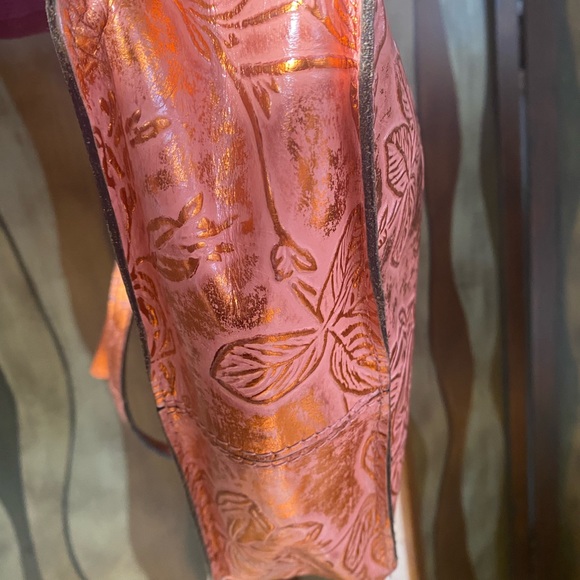 Patricia Nash Crossbody, pink/red floral - Picture 6 of 8